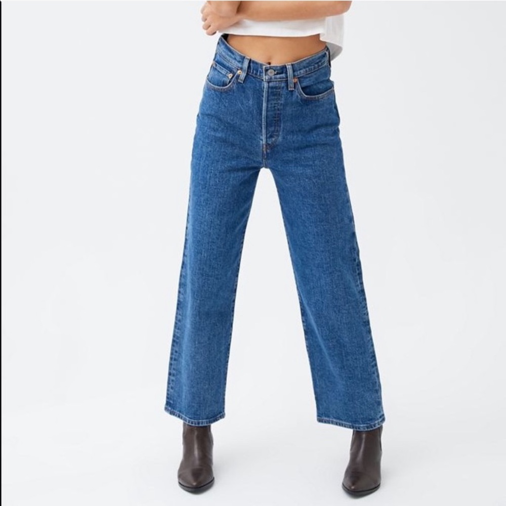 Levi’s High Waisted Ribcage Jeans Georgie Wash